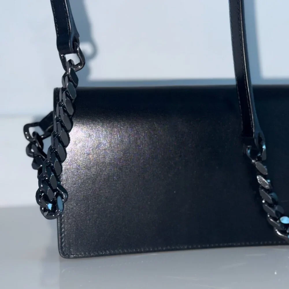 Off-White Black Leather Crossbody Bag – Iridescent Arrow Logo & Red Interior - Picture 5 of 7